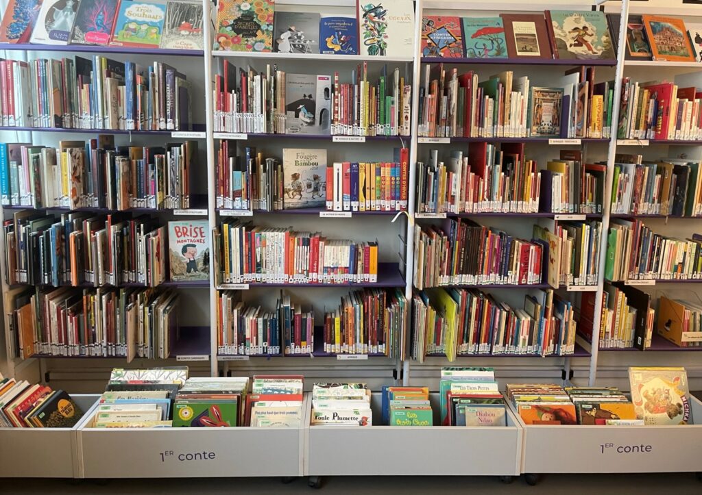 inside paris library