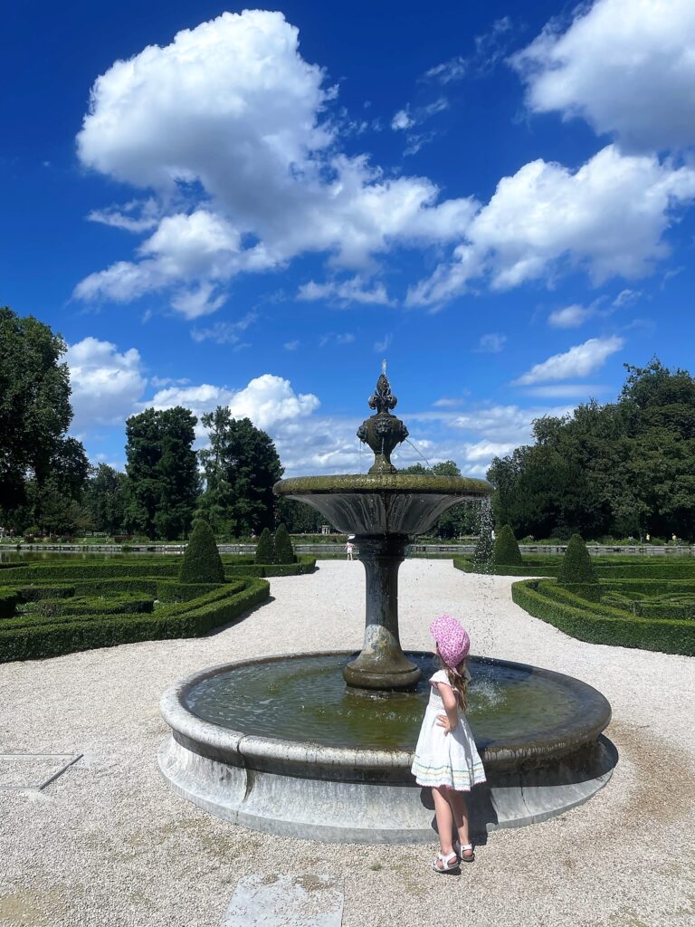 chateau de chantilly gardens