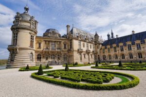chateau, chantilly, france-2353148.jpg