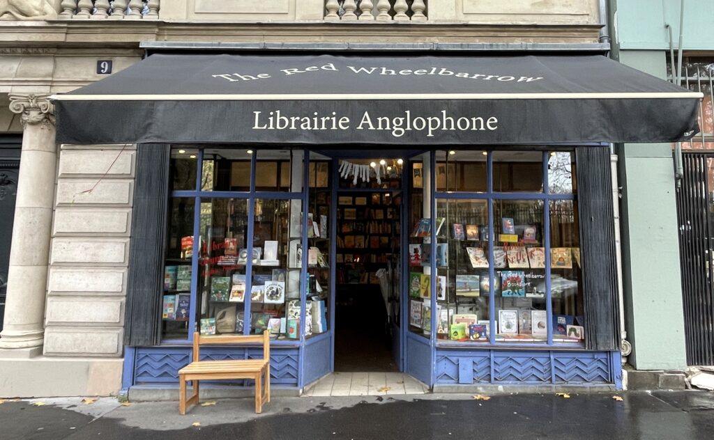 the red wheelbarrow english bookstore in paris