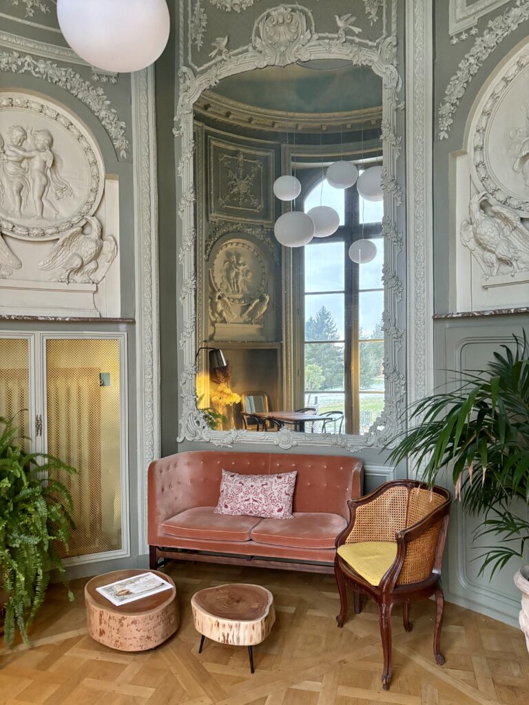 maison du val, les maison de campagne, weekend trip from paris with kids