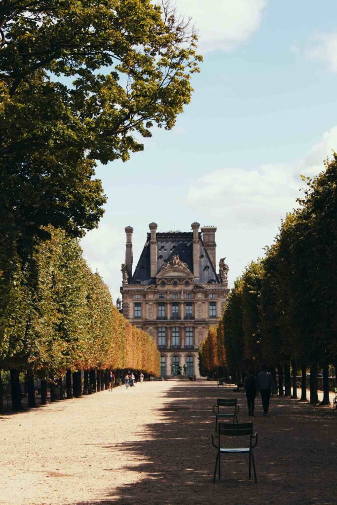 Tuileries gardens with kids_walk_the knowledge nuggets