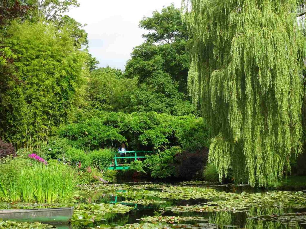 paris day trips-giverny-the knowledge nuggets