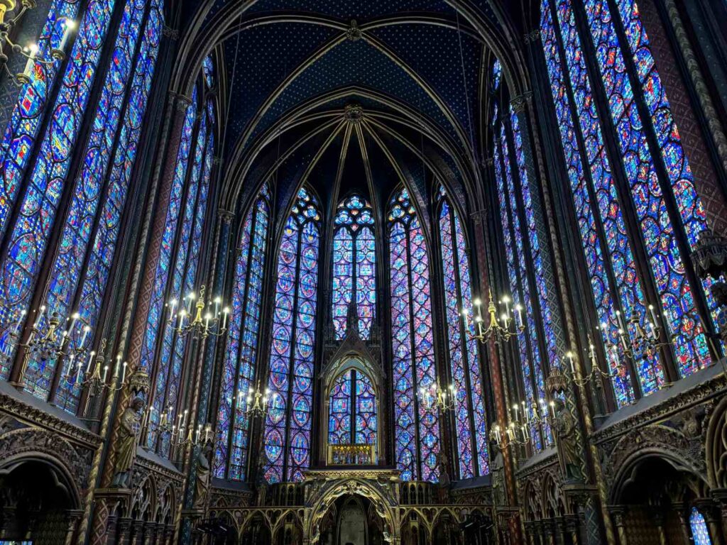 paris to book ahead-st chapelle-the knowldge nuggets